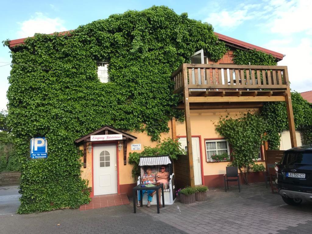 Hotel-Restaurant Christine Lubz Exterior photo
